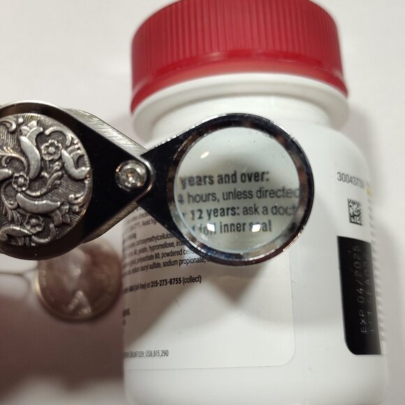 Magnifying Glass Oxidized Silver Floral Ornate Pendant Necklace 20x - Picture 8 of 8